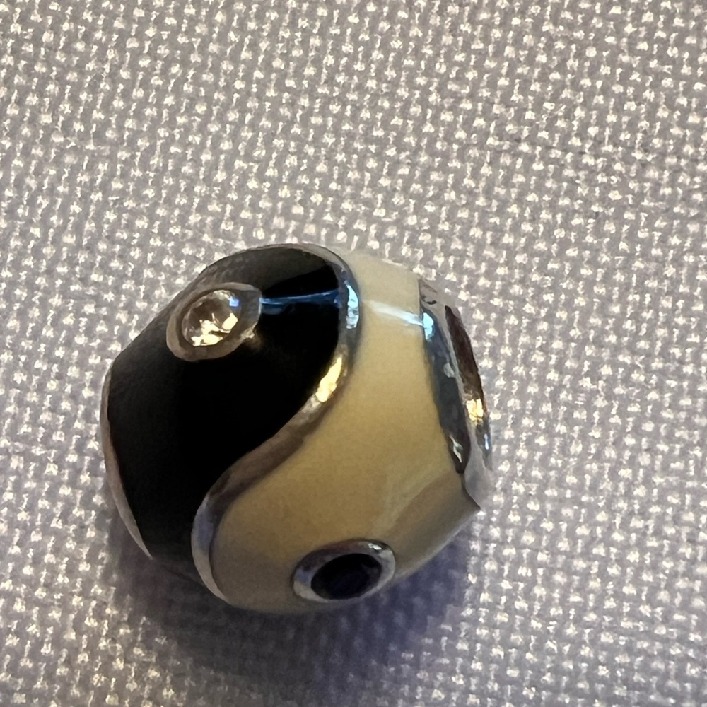 Pandora Yin&Yang Black and White Bead Charm.  Retired Enamel Bead.